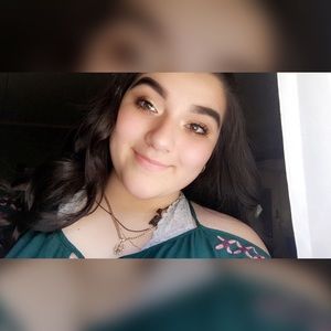 Meet your Posher, Andrea